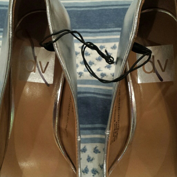 dv heels